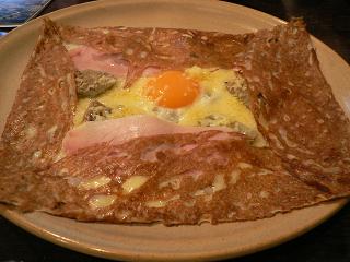 かきまぜたたまごのメニューもあったけど、やっぱり自分でたまごを崩しながら食べたいよね。