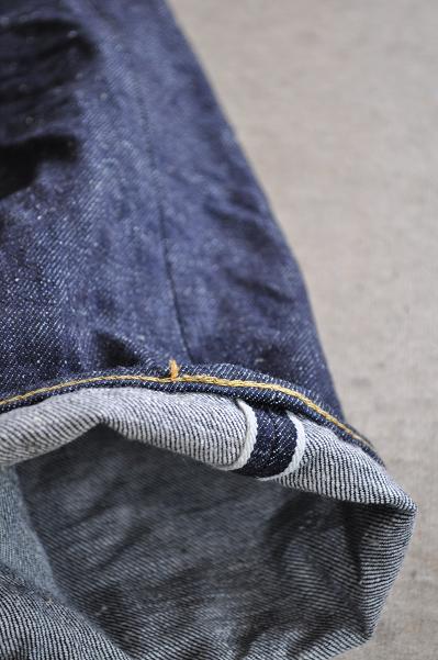 KATO/カトーデニム AAA STRAIGHT DENIM PANTS : un.regard.moderne