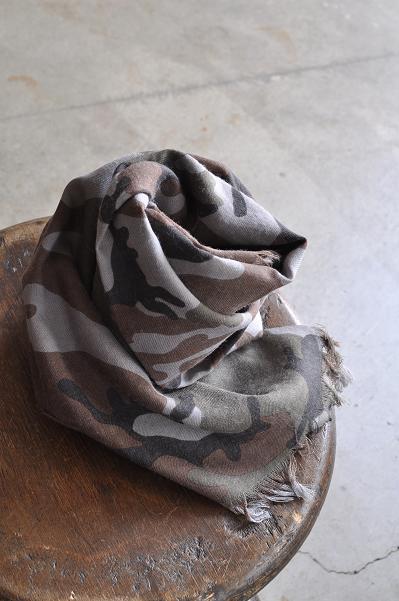 COMME des GARCONS HOMME ウールビエラ 迷彩柄プリントストール