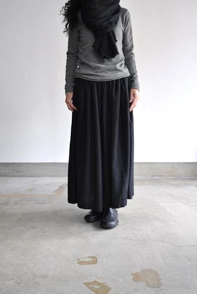 jujudhau/ズーズーダウ GATHER SKIRT(W/C BLACK)/スカート