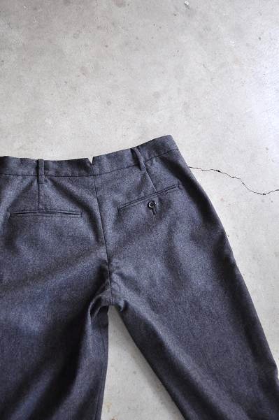 etre Pieds nus/エートル・ピエ・ニュ SHARKSKIN WOOL FLANNEL SLIM PANTS/フランネル スリムパンツ