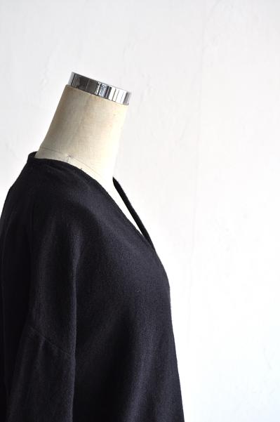 jujudhau/ズーズーダウ V-NECK SHIRTS(W/C BLACK)
