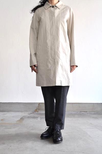 etre Pieds nus/エートル・ピエ・ニュ ステンカラーコート