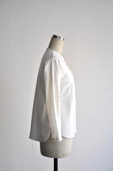 jujudhau/ズーズーダウ ROUND NECK(W/C NATURAL)