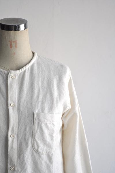 jujudhau/ズーズーダウ ROUND NECK(W/C NATURAL)