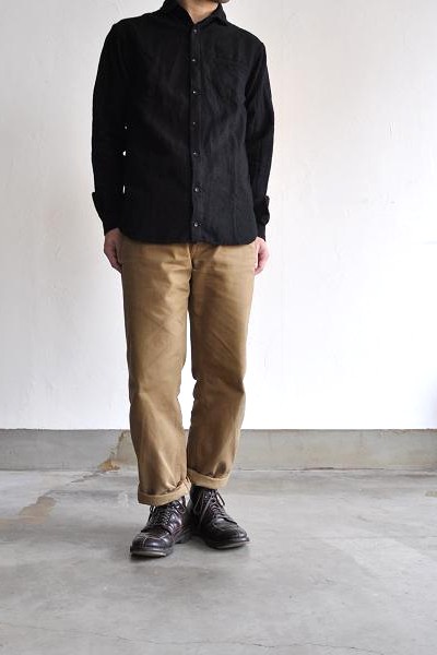 jujudhau/ズーズーダウ ROUND COLLAR(W/C BLACK)