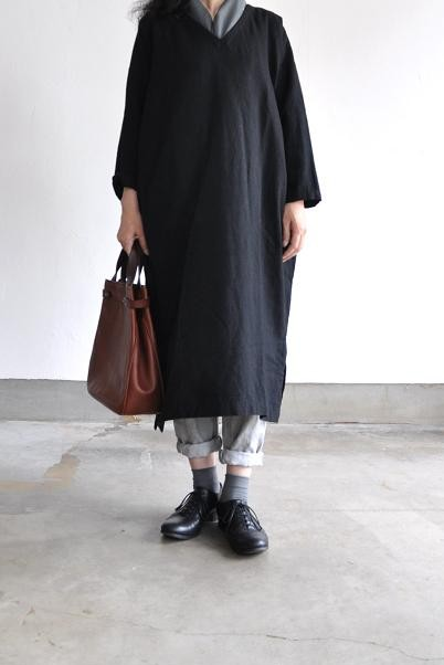 jujudhau/ズーズーダウ V-NECK DRESS(W/C BLACK)