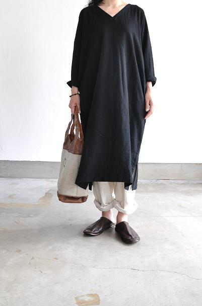 jujudhau/ズーズーダウ V-NECK DRESS(W/C BLACK)